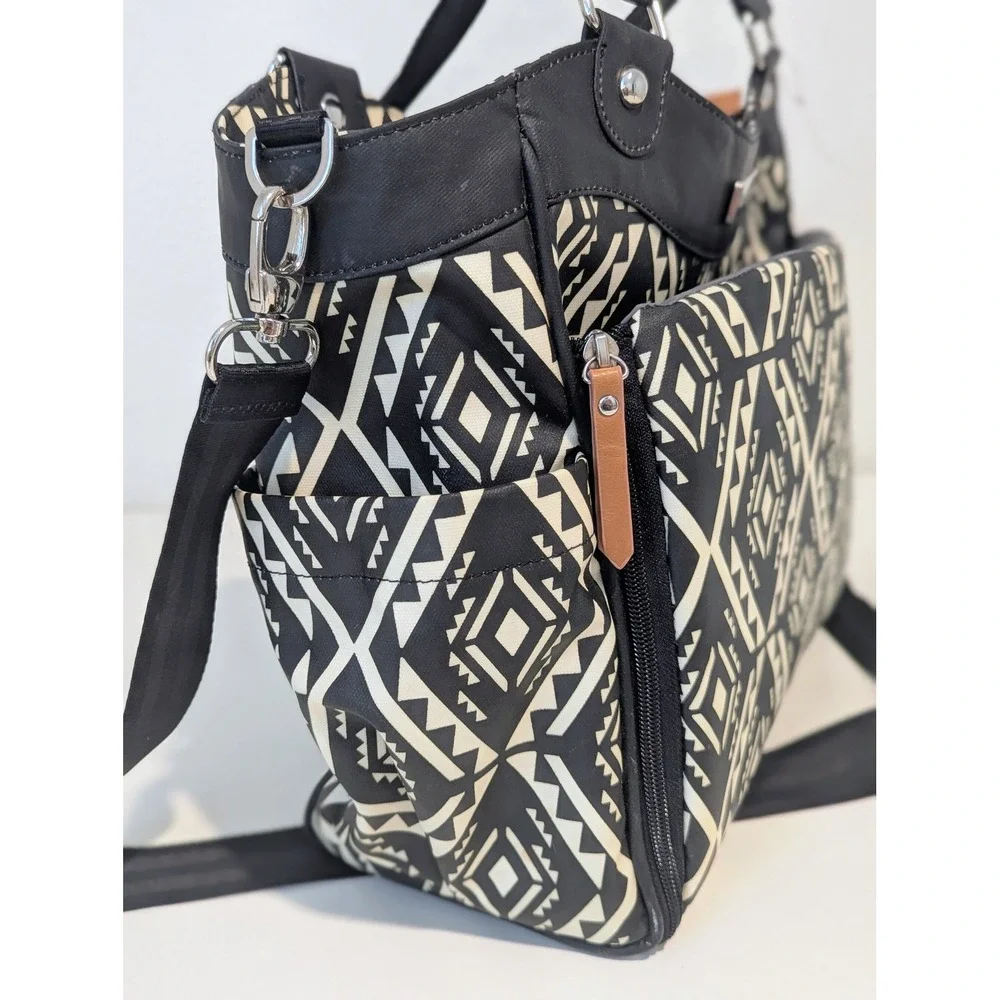 Petunia Pickle Bottom Downtown Tote Diaper Bag Black Cream Geometric Tribal